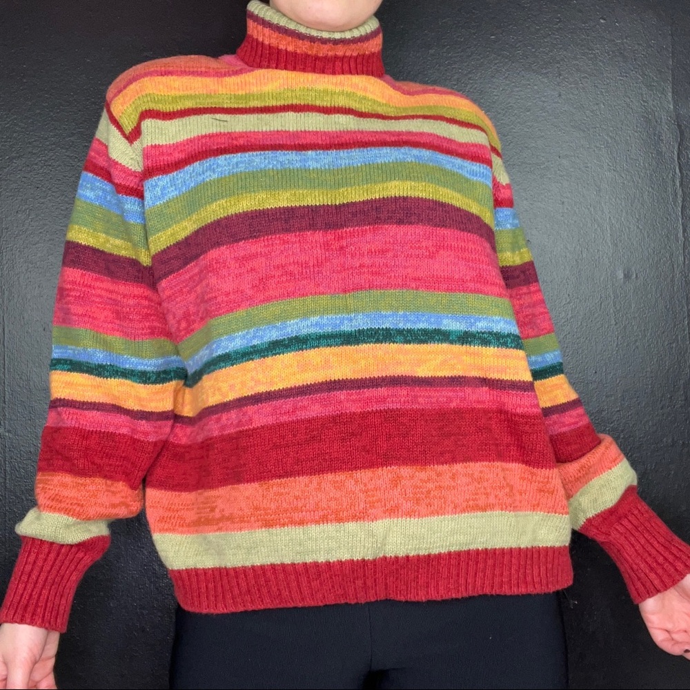 Y2K rainbow stripped turtle neck ☄️